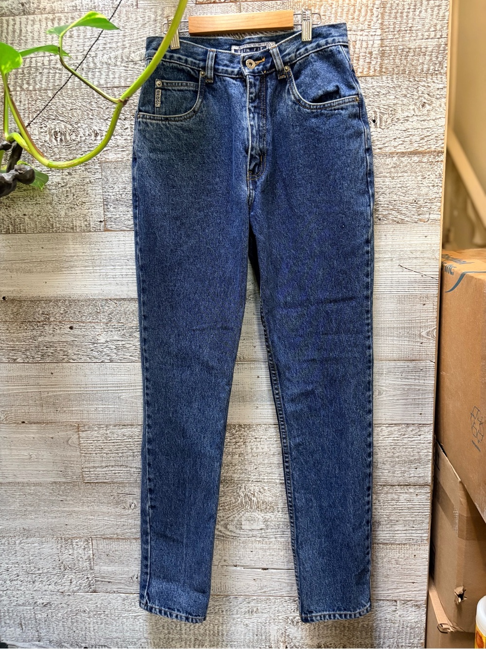 Brody Jeans | Vintage Slim Fit High-Rise Medium Wash Tapered Jeans - Women 27x30